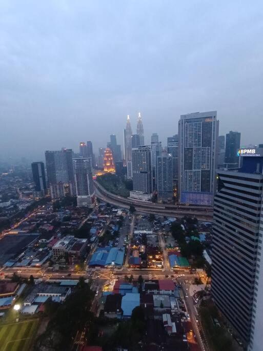 Apartament Cl 27A Insta Klcc View & Infinity Pool View Kuala Lumpur Zewnętrze zdjęcie