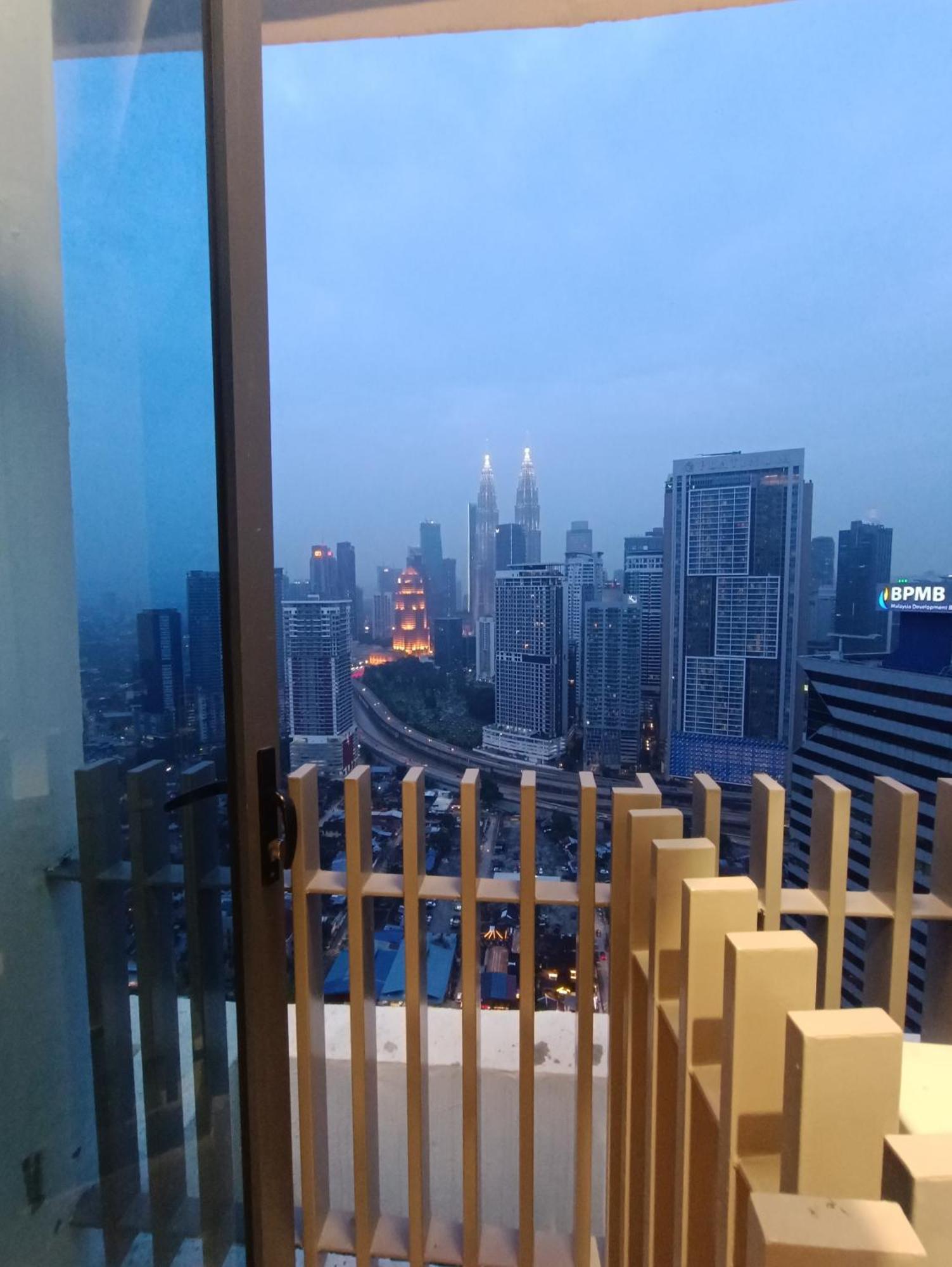 Apartament Cl 27A Insta Klcc View & Infinity Pool View Kuala Lumpur Zewnętrze zdjęcie